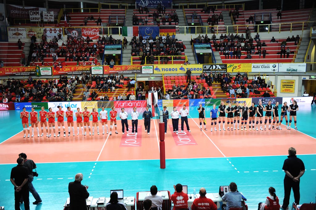 Yamamay Schweriner (08)